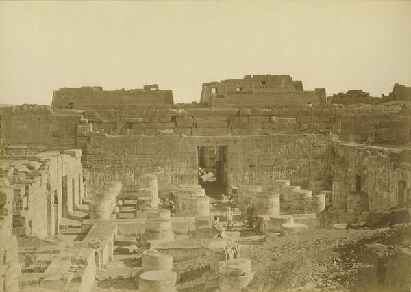 Medinet Abou Ruines du Grand Temple Ouest Thumbnail