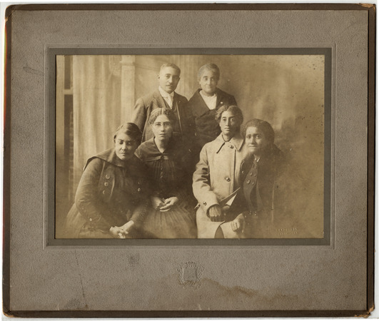 Group or Family Portrait Miniaturansicht